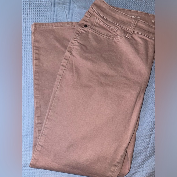 St. John’s Bay Jeans - Picture 1 of 3